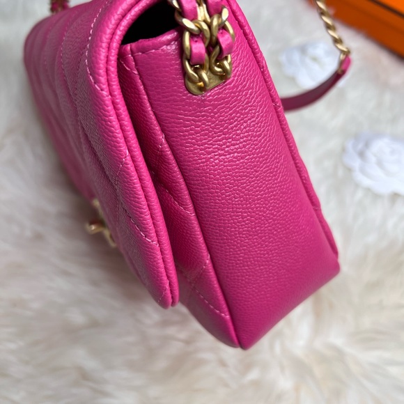 **SOLD** 22P Chanel Candy Pink Caviar SMALL Melody Crossbody Bag Gold Hardware - Picture 4 of 10
